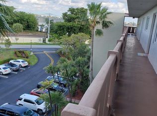 2216 N Cypress Bend Dr APT 504, Pompano Beach, FL 33069