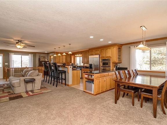 4th image of 34999 Jewell Dr