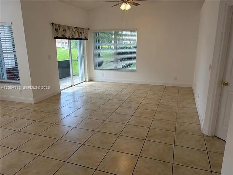 9020 Lake Park Cir N #9020 — Photo 10