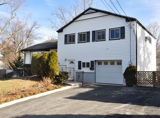 28 Arden Dr, Hartsdale, NY 10530