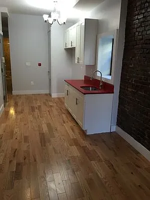 Rented by Rennit Inc. | media 21