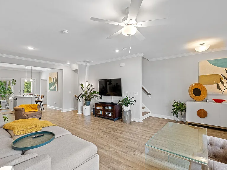 1127 Breadsell Ln — Photo 7