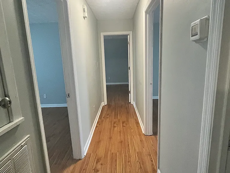 211 Hayter Dr — Photo 29