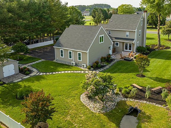2nd image of 6139 Oxbridge Dr