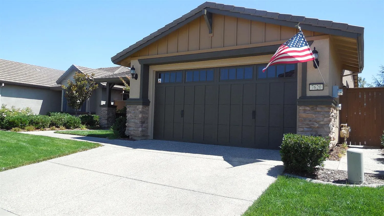 7620 Chatsworth Cir photo 1