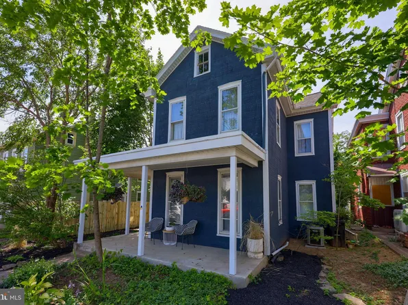 226 Duke St, Ephrata, PA 17522