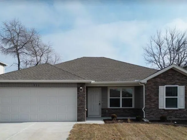 1014 Redbud Dr, Paola, KS 66071
