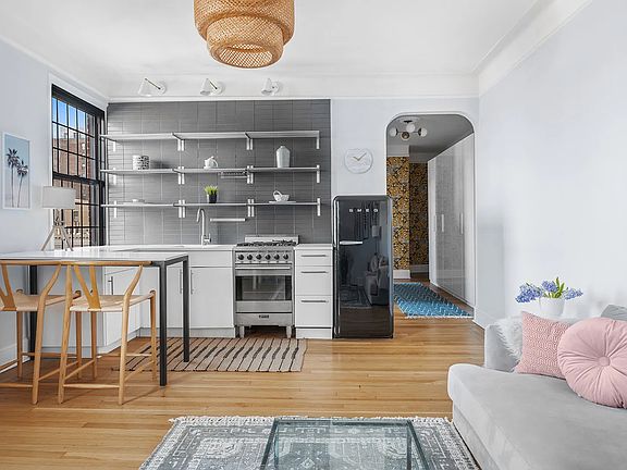 2nd image of 78 8th Ave APT 6C