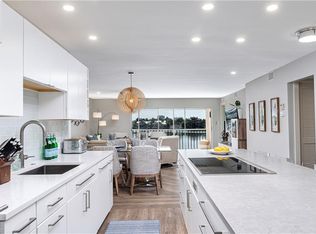10682 Gulf Shore Dr #C-204, Naples, FL 34108