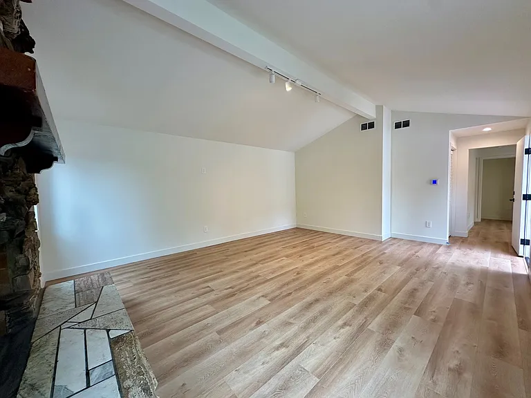 2539 S Cloverdale Ave #1 — Photo 12