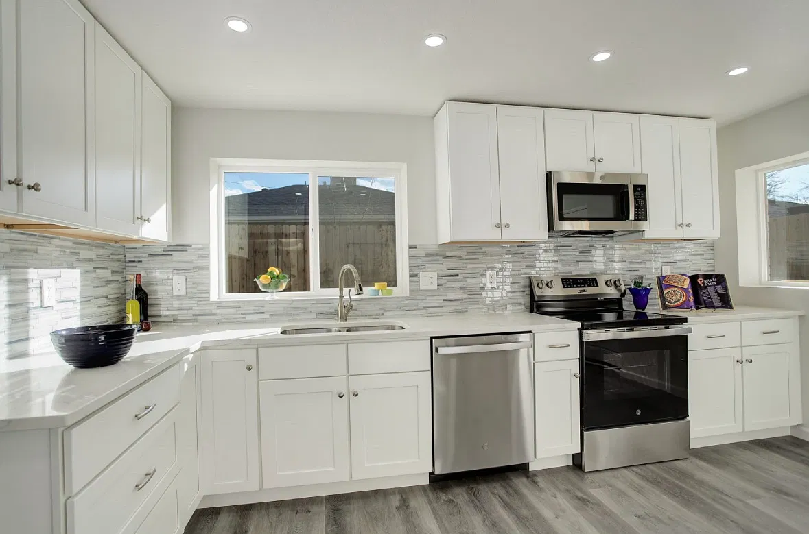 3 bed, 1366 sqft, $2,800 — Photo 4