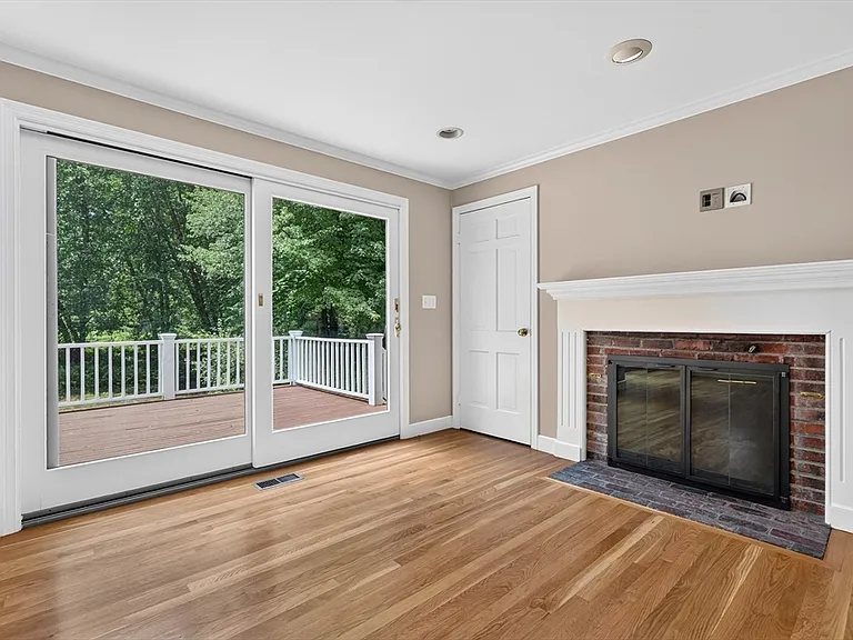 131 Montvale Rd — Photo 18
