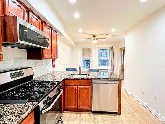 5th image of 128-130 Jackson St APT 3B