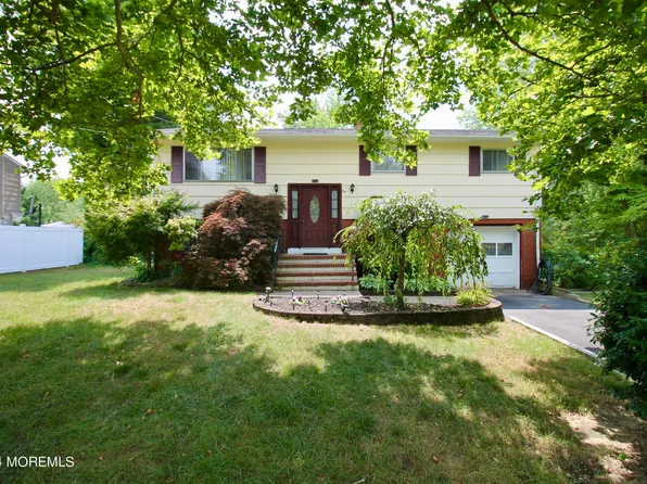 34 Lake Drive, Howell, NJ 07731