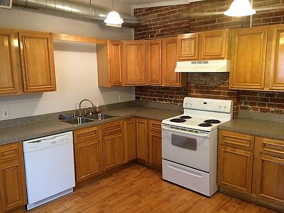 5th image of 569 Campbell St APT 2