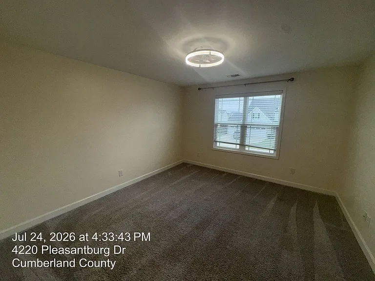 4220 Pleasantburg Dr — Photo 26