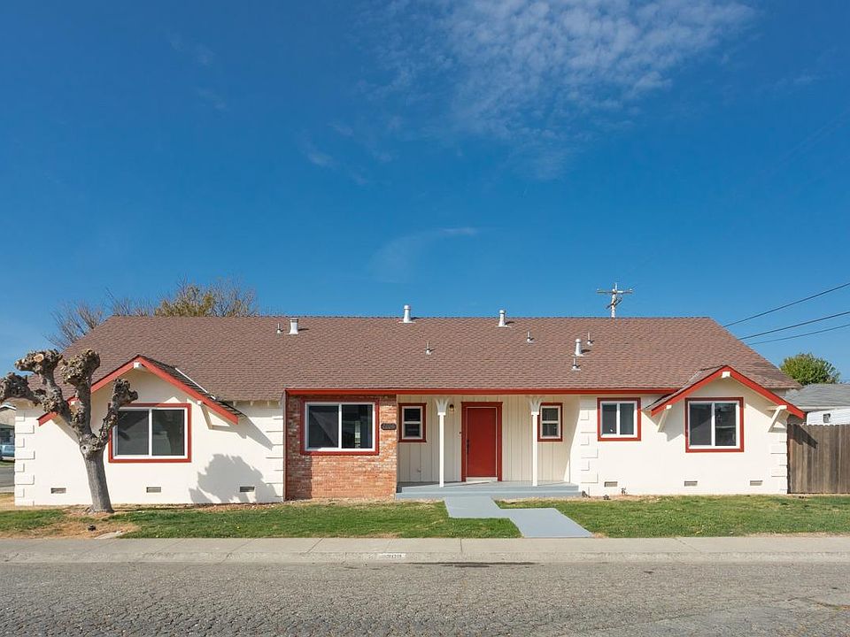 1st image of 2208 Foust St