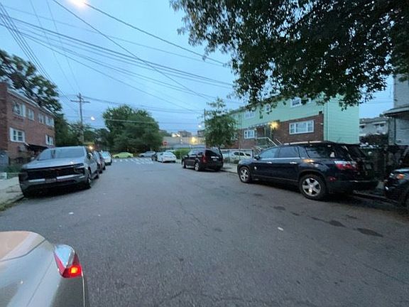 4th image of 4036 Edson Ave
