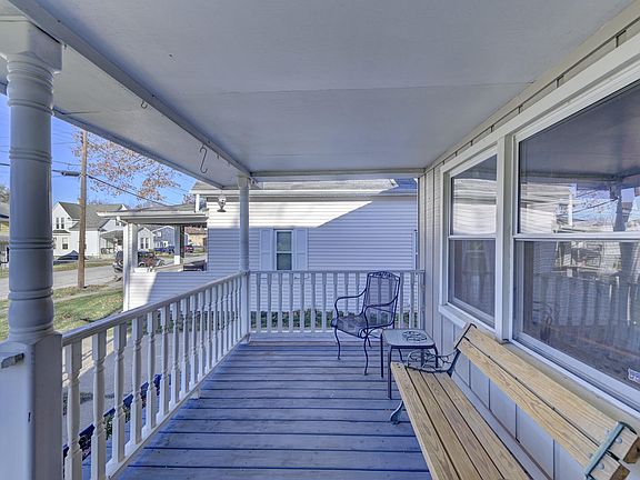 3rd image of 233 S Linda St