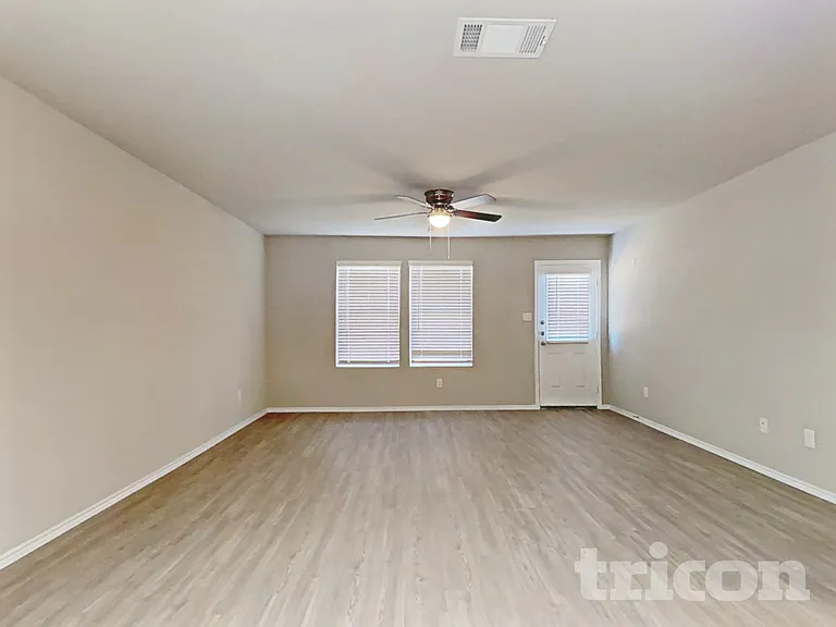 5542 Basil Chase — Photo 2