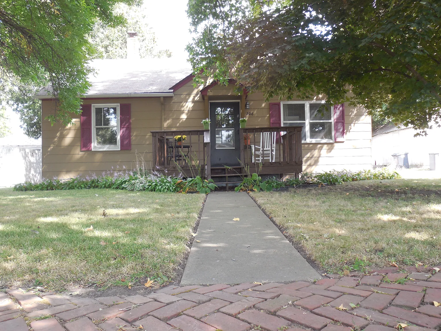 208 N Vorcey St photo 1