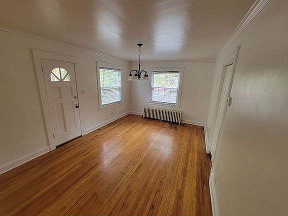 3rd image of 40 Jennette Dr #2