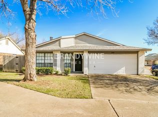 3200 Galemeadow Dr, Fort Worth, TX 76123