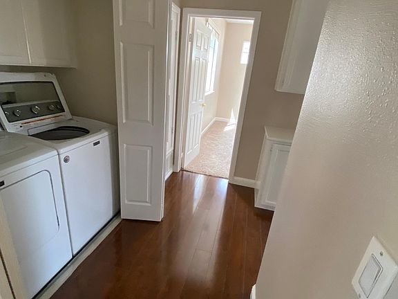 3rd image of 2258 Lenox Pl