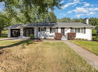 1355 Leheigh Ct, Winston Salem, NC 27103