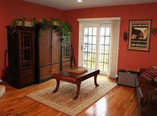 210 Jackson St APT 4, Hoboken, NJ 07030