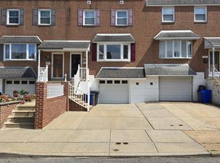 10213 Ambridge Pl, Philadelphia, PA 19114