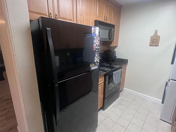 3rd image of 31 Richmond Blvd Unit 1B