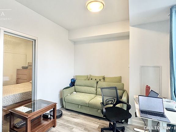 2nd image of 15 Wellington St S #503