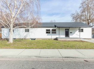 1404 Farrell Ln, Richland, WA 99354