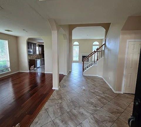 4th image of 4203 Shadow Haven Dr