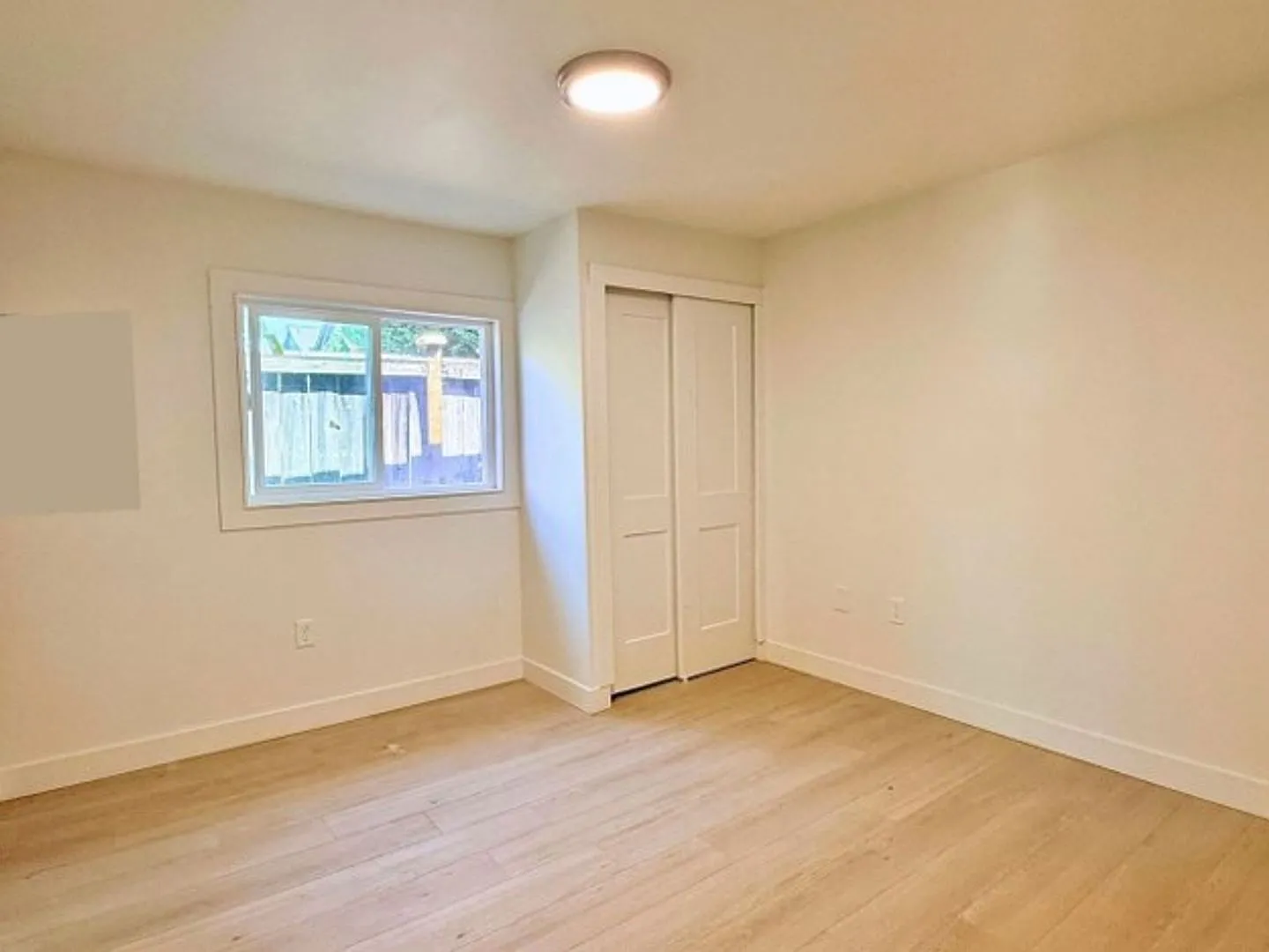 3 bed, 1.5 bath, 1141 sqft, $3,200 — Photo 1
