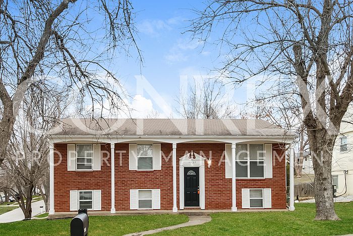 1st image of 1927 S Belmont Pl