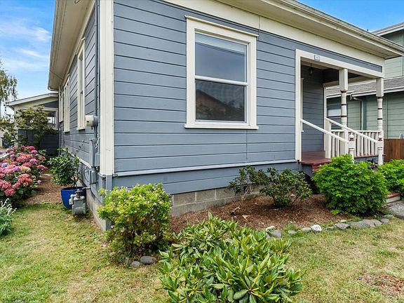2nd image of 1065 5th St
