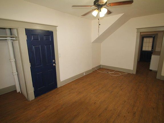 2nd image of 727 7th Ave N APT 2