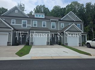 223 Latrobe Ln, Greensboro, NC 27455