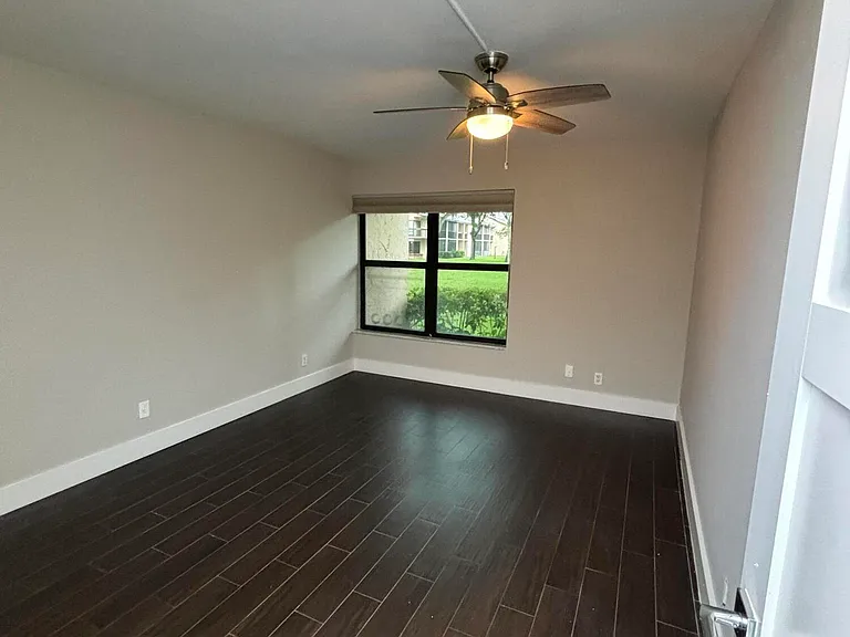 2225 SW 15th St #225 — Photo 4