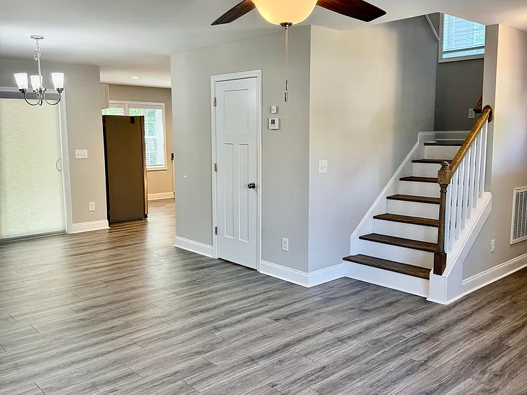 175 S Carlisle St — Photo 4