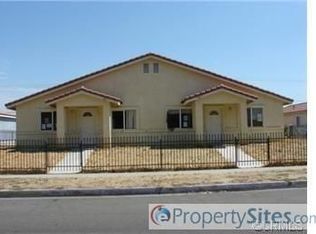 987 W 2nd St, Rialto, CA 92376