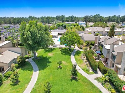 6 Village Pkwy, Santa Monica, CA, 90405