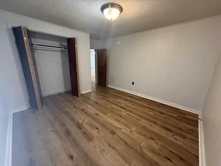 300 N Kinney Ave — Photo 13