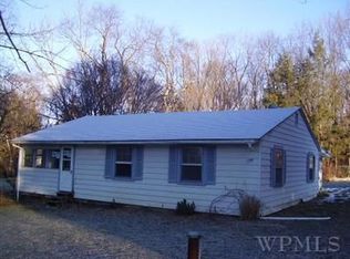 5 Pickering Ln, Wingdale, NY 12594