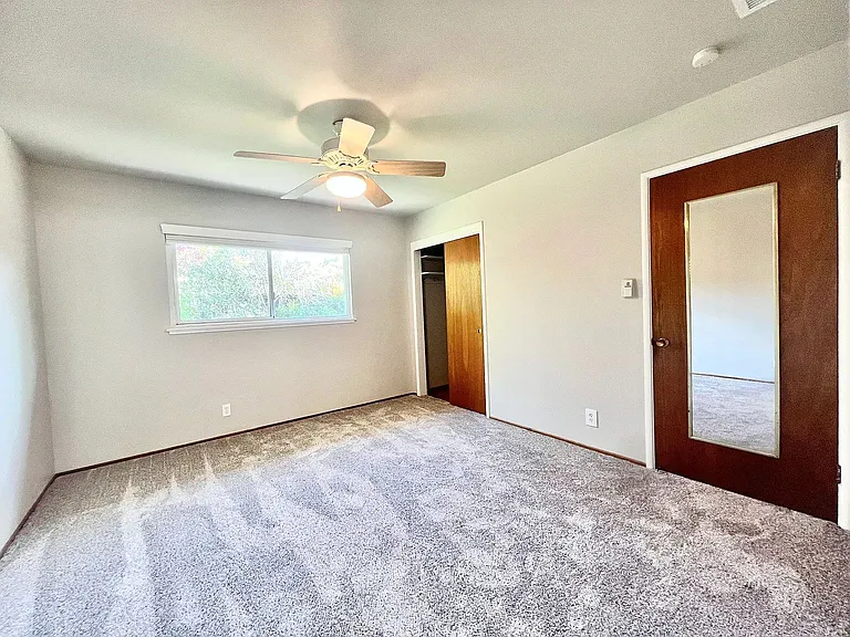 6610 Canterbury Ct — Photo 30