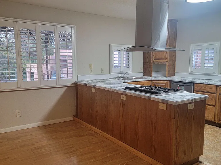 1650 Belcastro St #GUEST HOUSE — Photo 5