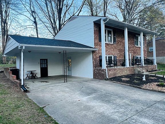 3rd image of 137 Graymont Pl