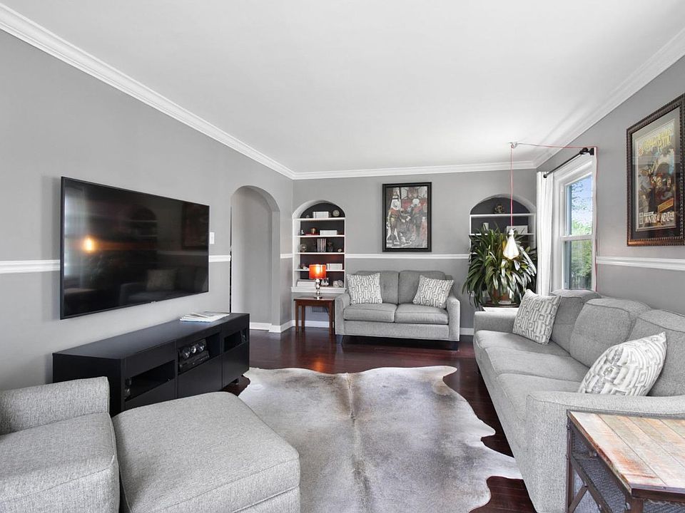 208 S Wisconsin St Hobart, IN, 46342 Apartments for Rent Zillow